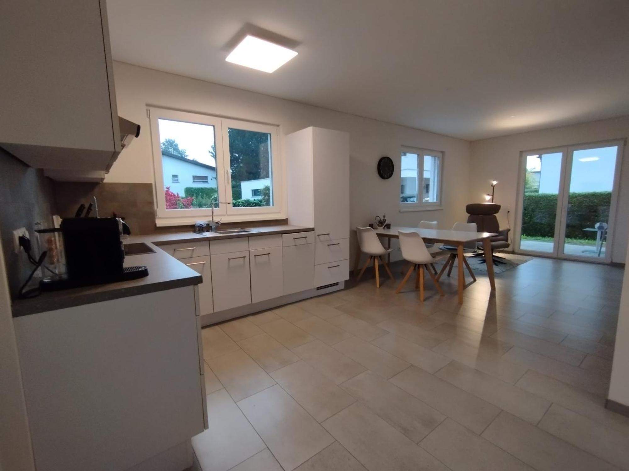 Crown Living Design Apartment - Gratis Parkplatz - Wlan - Kueche - Self Check-In Altach Eksteriør bilde