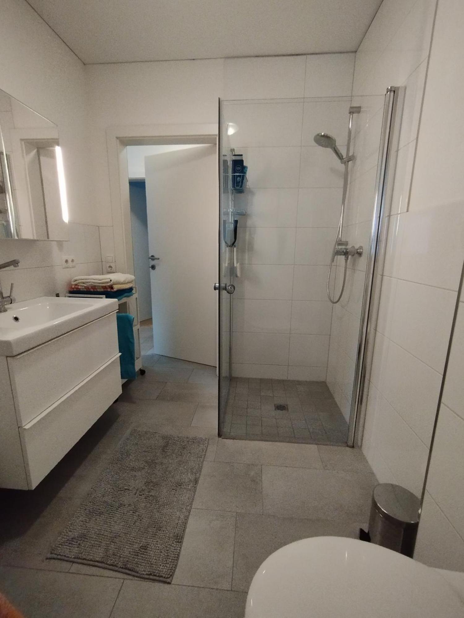 Crown Living Design Apartment - Gratis Parkplatz - Wlan - Kueche - Self Check-In Altach Eksteriør bilde